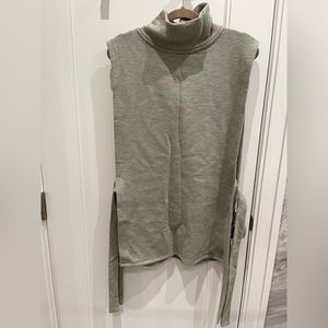 NWT Sweaty Betty x Halle Berry Niad Tabard Vest with Side Ties in Chalk Grey M-L